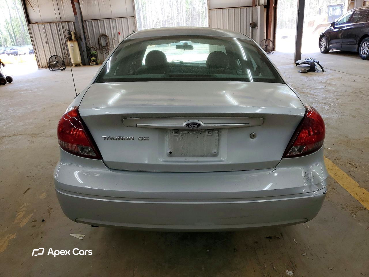 Ford Taurus 2004