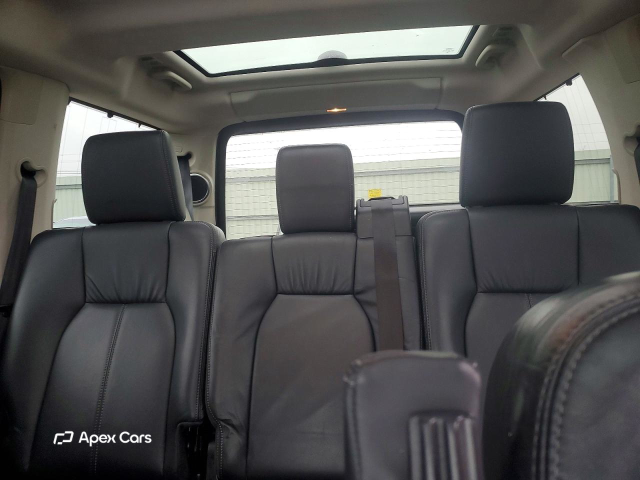 Land Rover LR4 2016