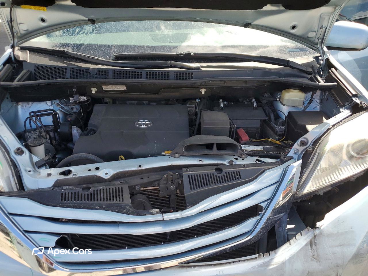 Toyota Sienna 2016