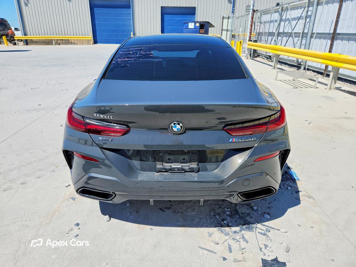 BMW M8 2022