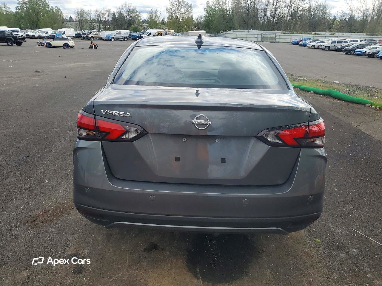 Nissan Versa 2025