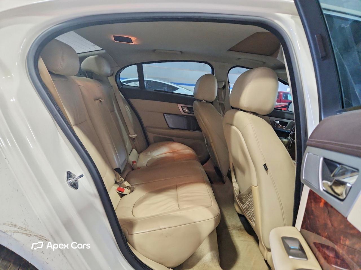 Jaguar XF 2009