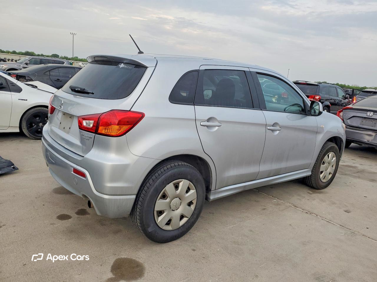 Mitsubishi Outlander 2011