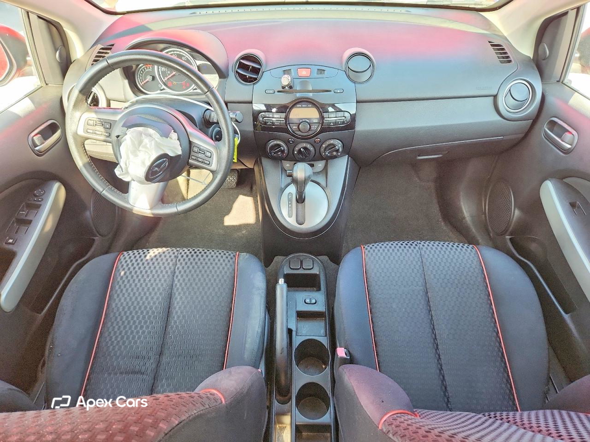 Mazda 2 2013