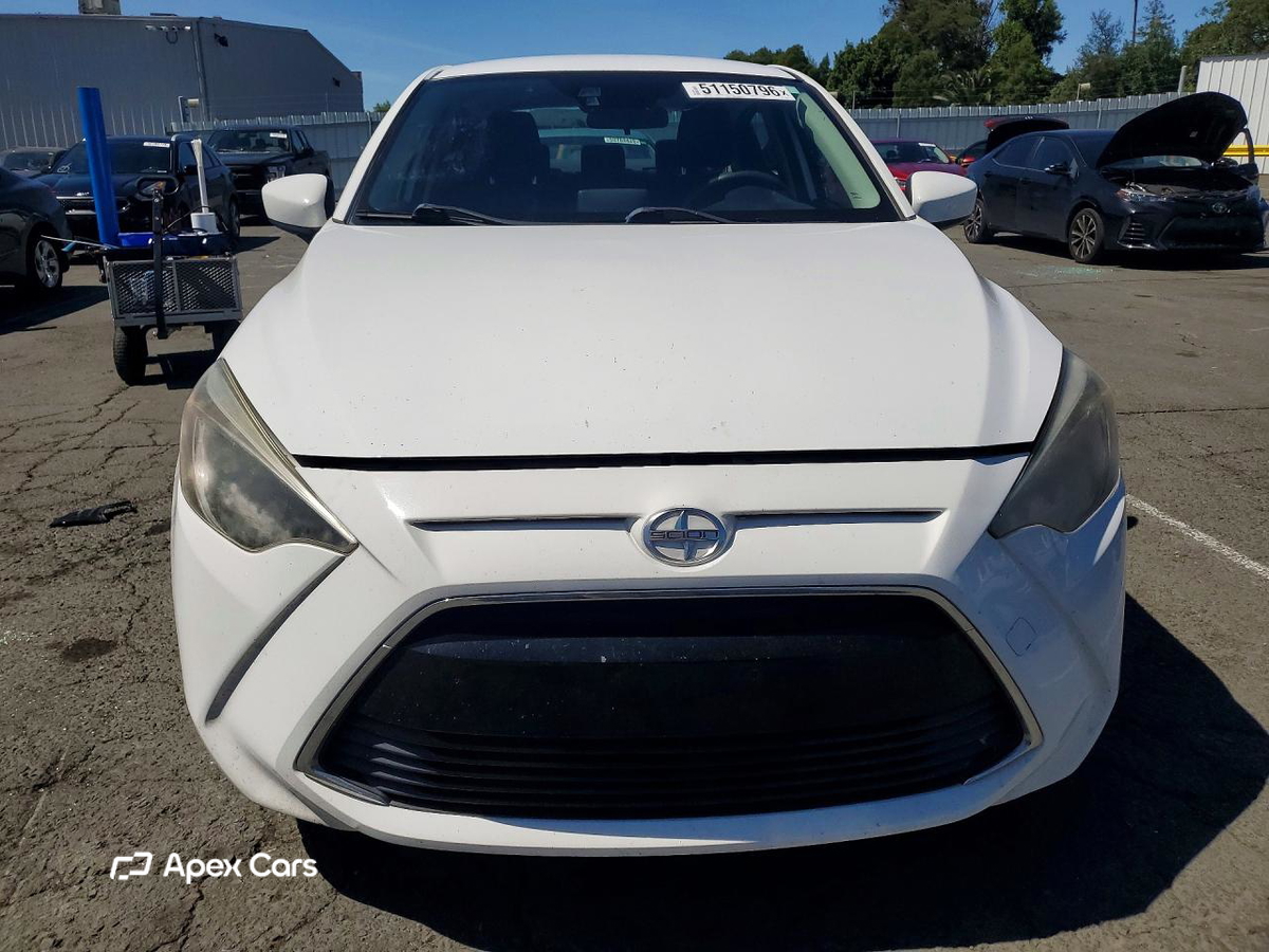 Scion iA 2016