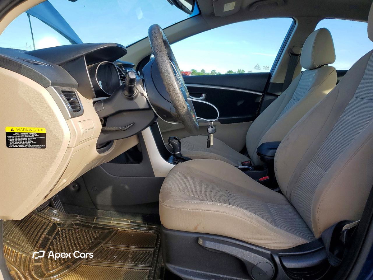 Hyundai Elantra 2013