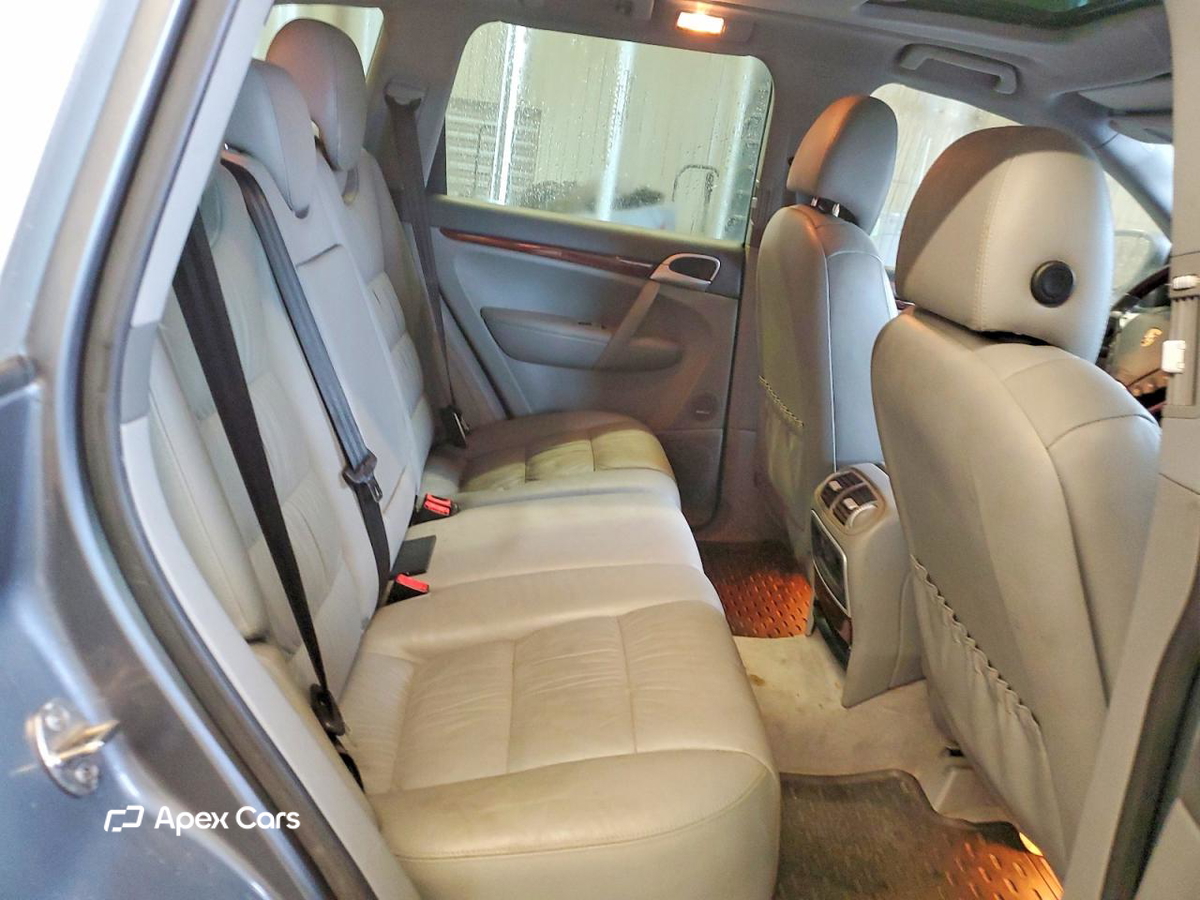 Porsche Cayenne 2005