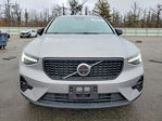 Volvo XC40 2025
