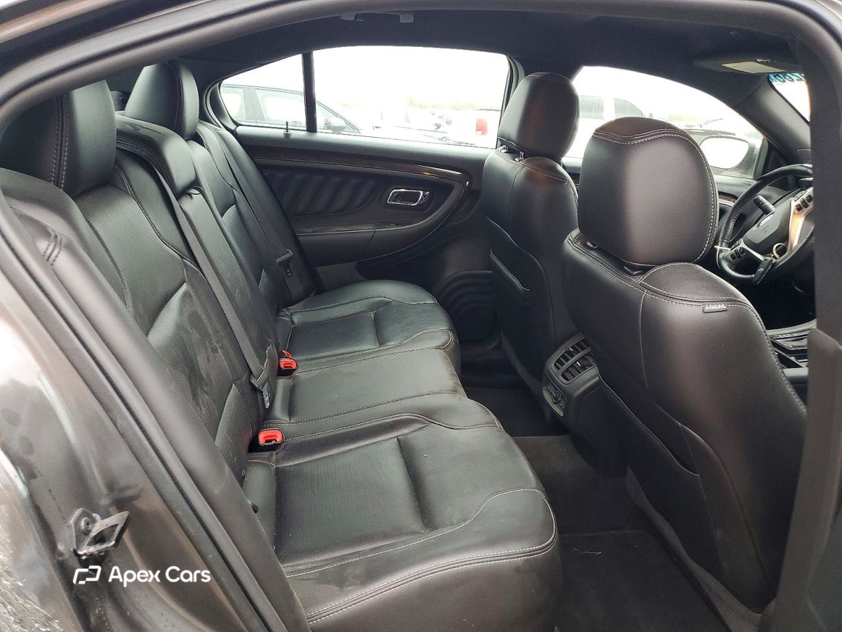 Ford Taurus 2015