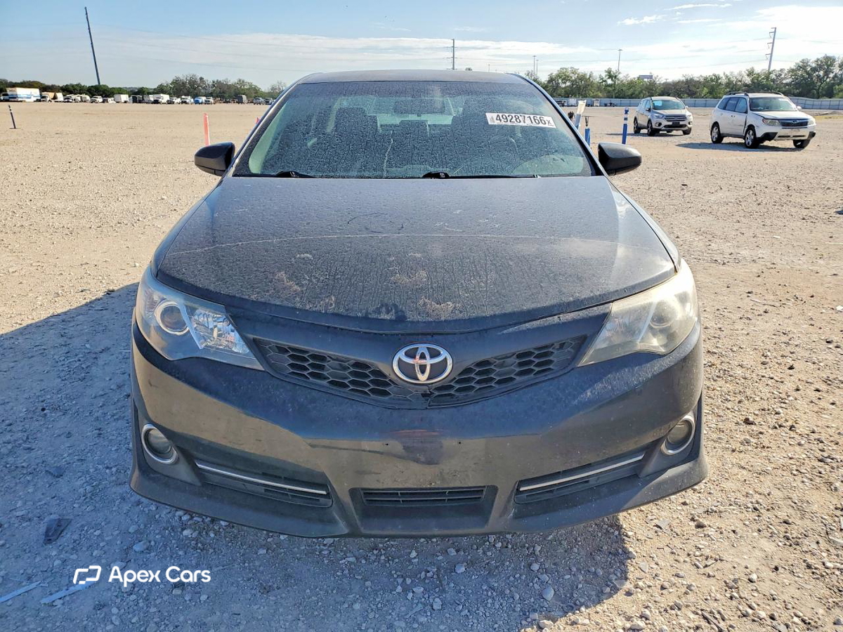 Toyota Camry 2012