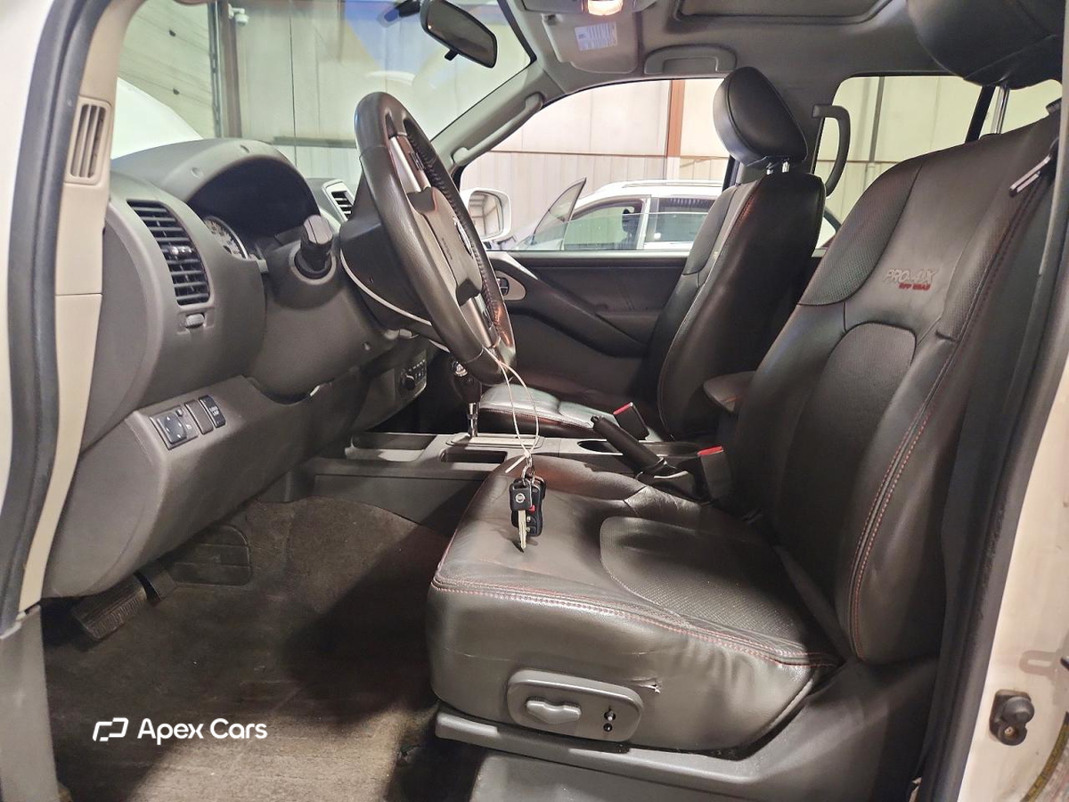 Nissan Navara (Frontier) 2010
