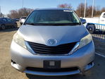 Toyota Sienna 2012