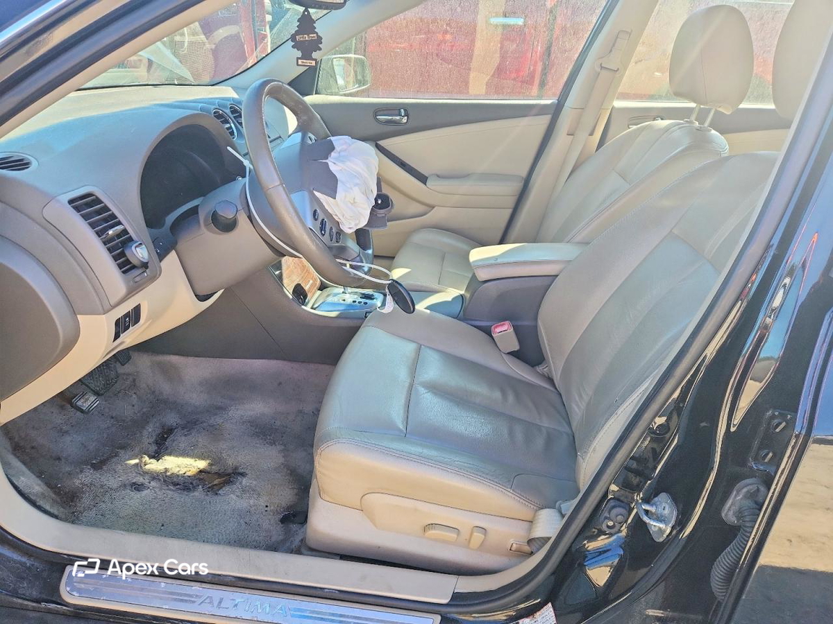 Nissan Altima 2012