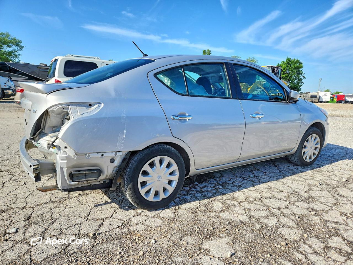 Nissan Versa 2019