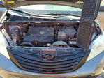 Toyota Sienna 2011
