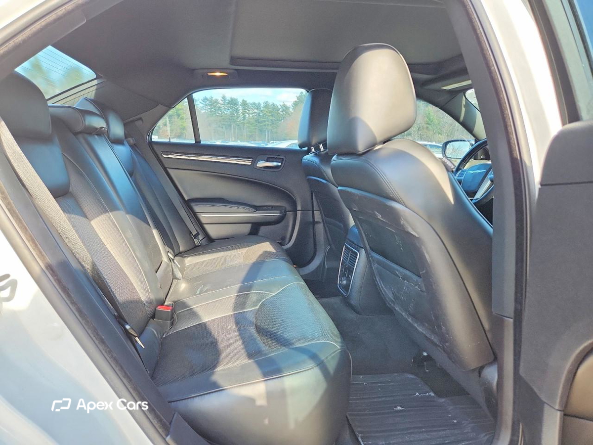 Chrysler 300 2011