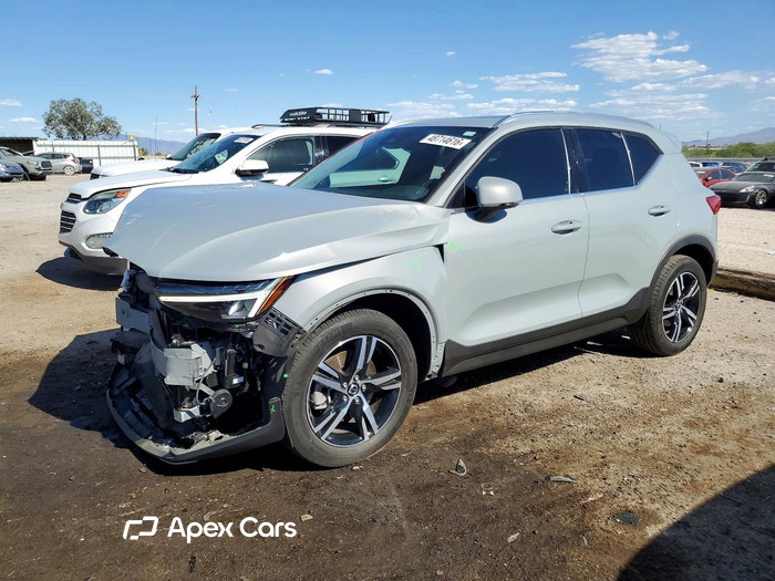 2024 Volvo XC40 - Image 1 of 5
