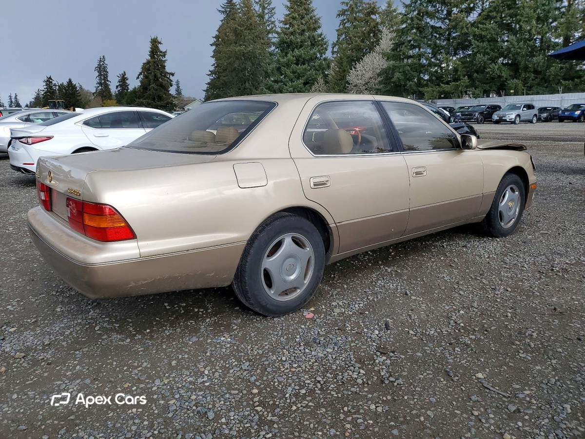 Lexus LS 2000