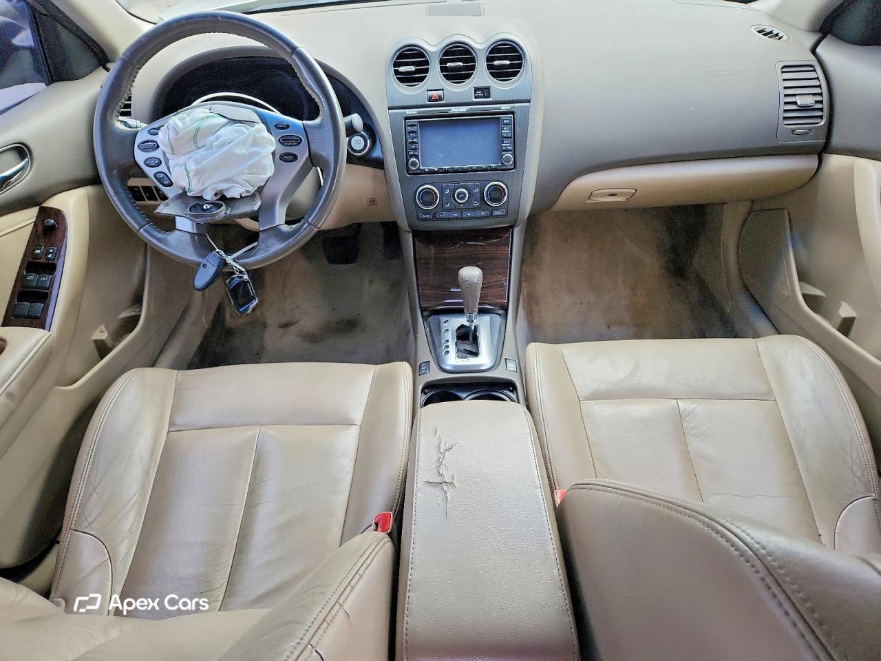 Nissan Altima 2011
