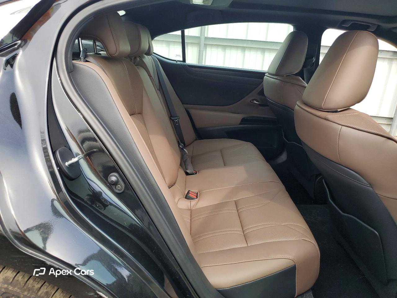 Lexus ES 2025