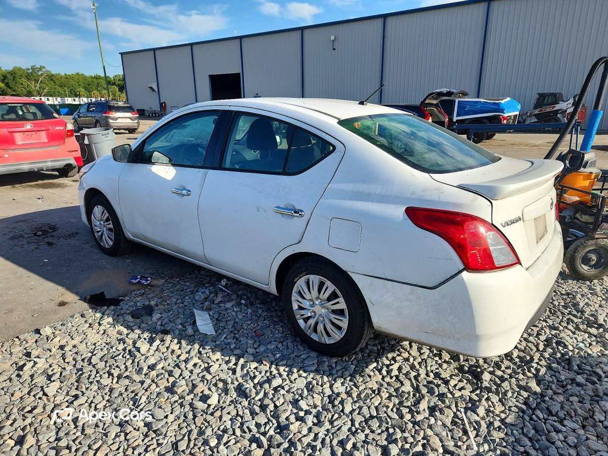 Nissan Versa 2017