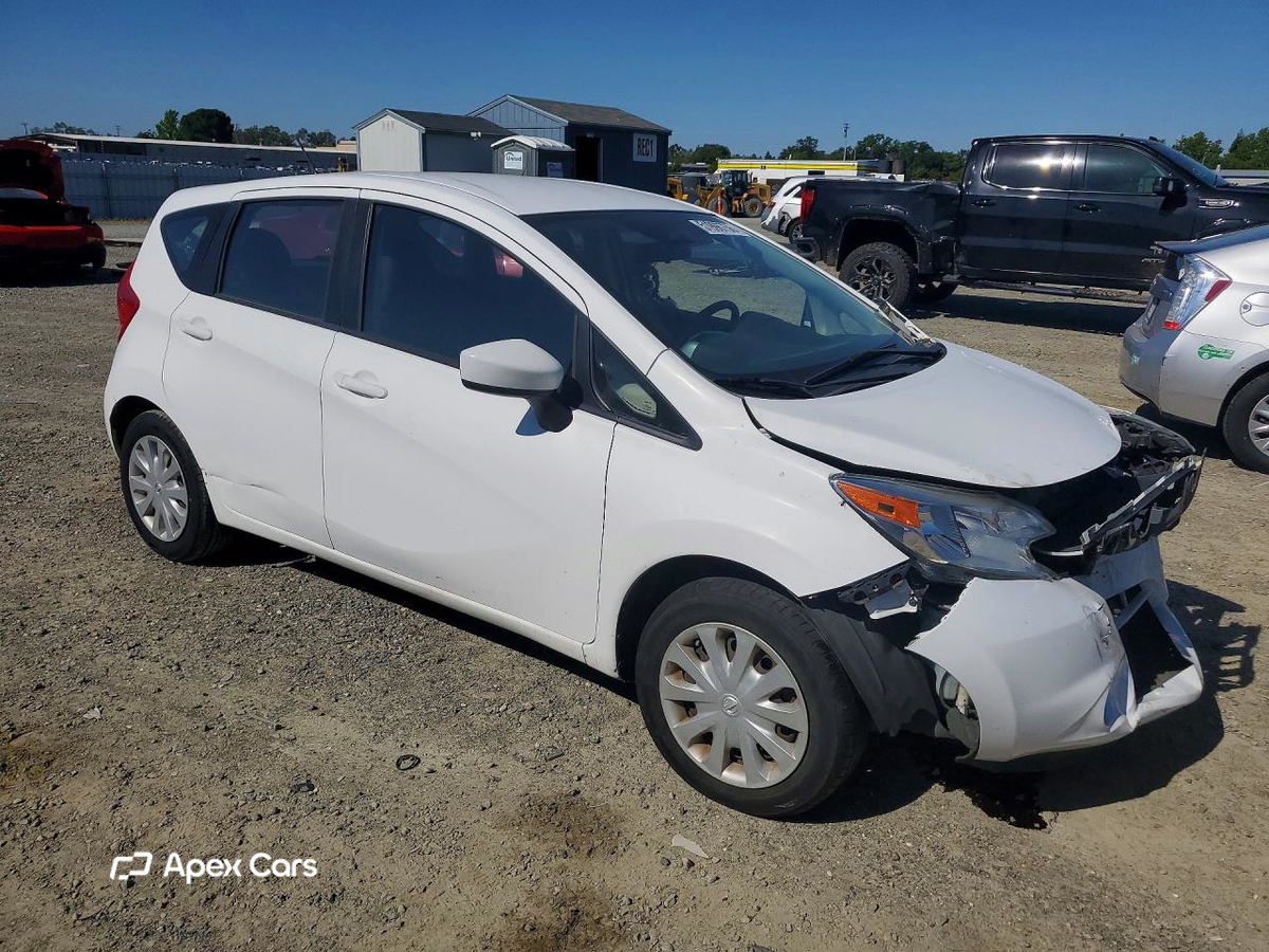 Nissan Versa 2016