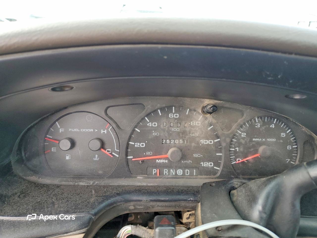 Ford Taurus 2001