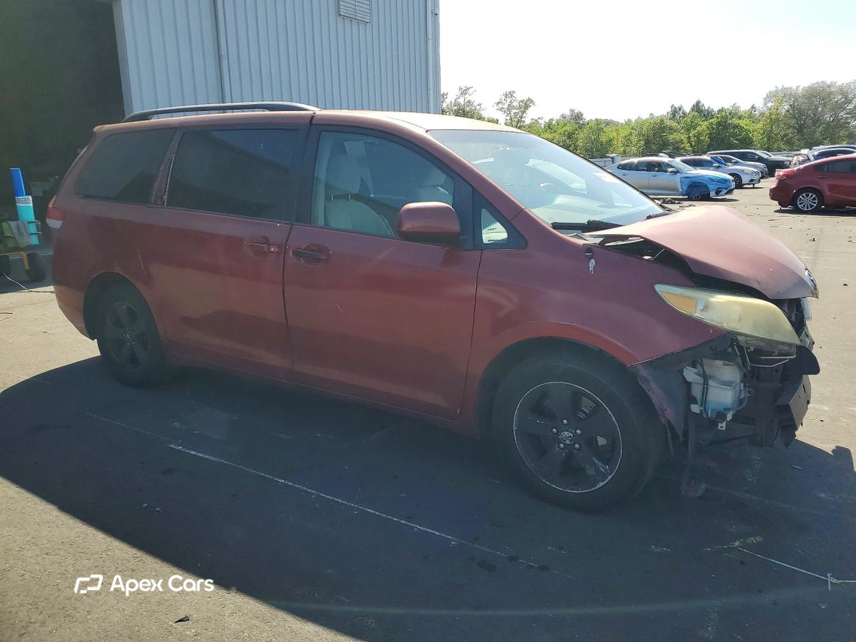 Toyota Sienna 2011