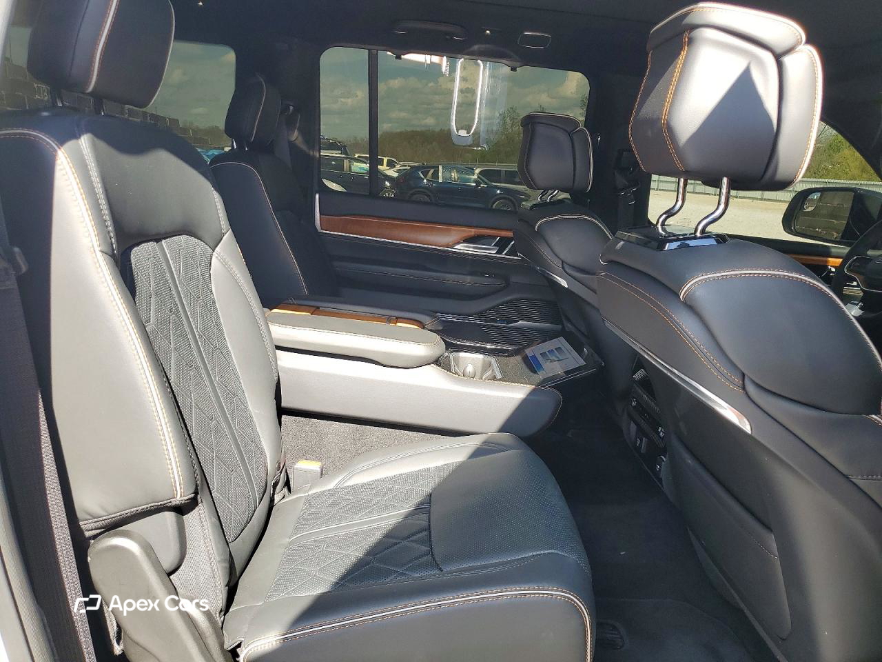 Jeep Grand Wagoneer 2024