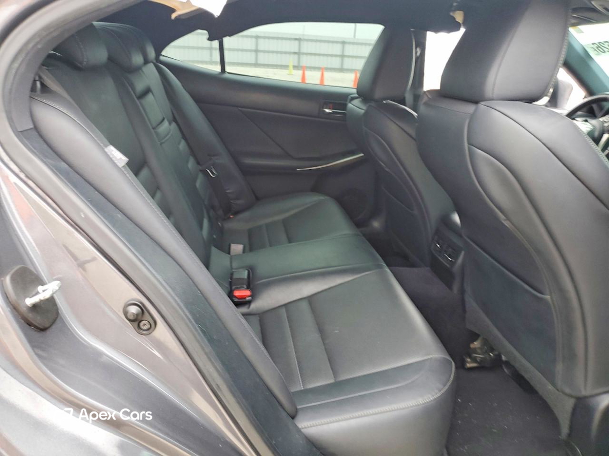 Lexus IS 2014