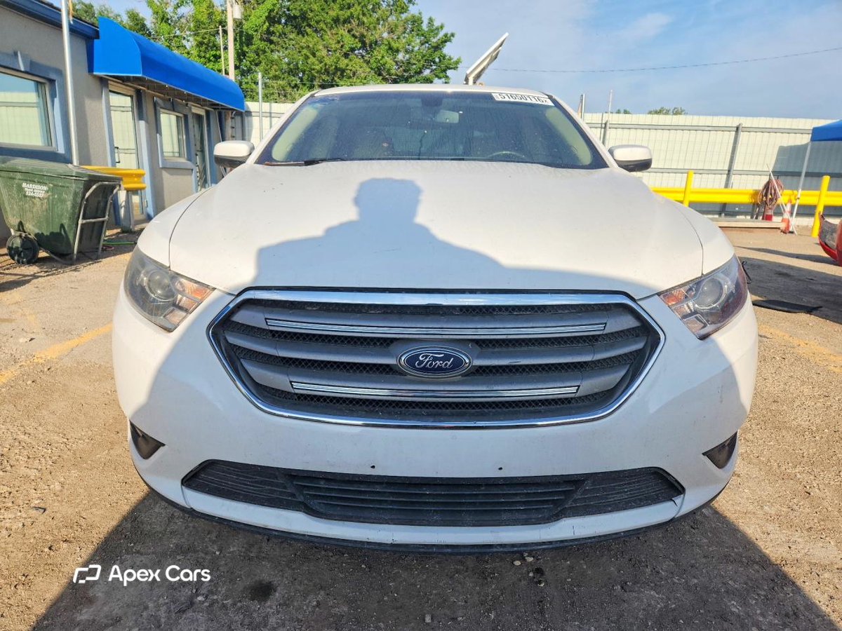 Ford Taurus 2016