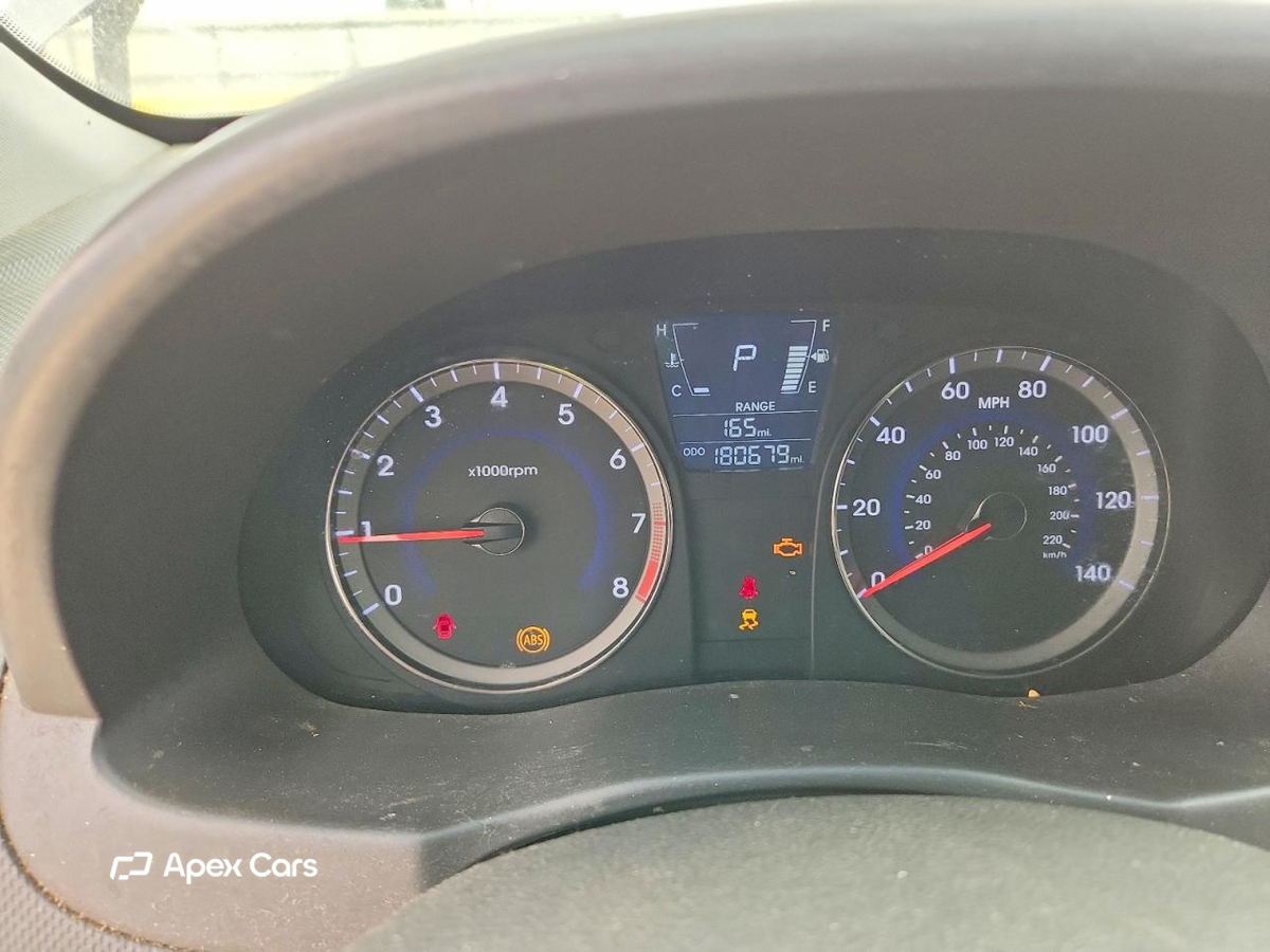 Hyundai Accent 2013