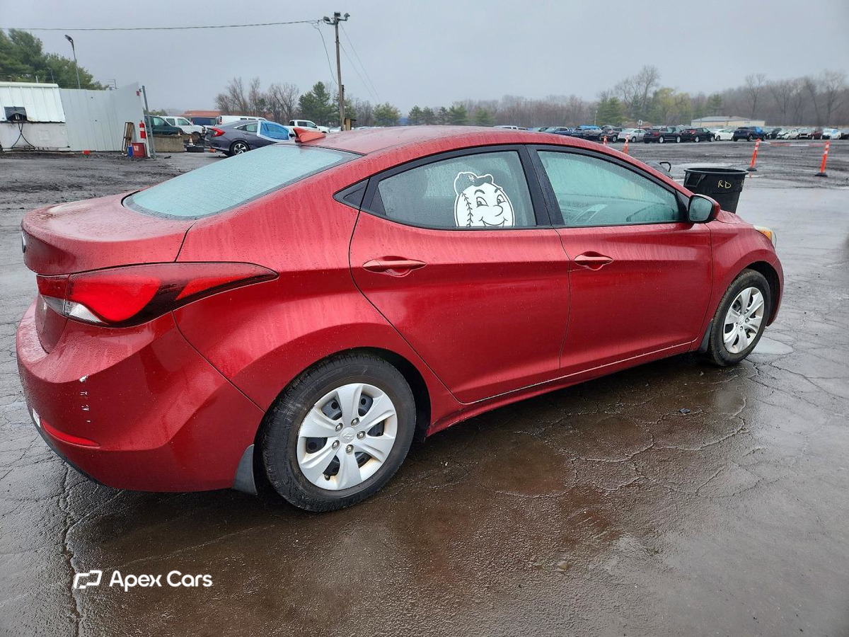 Hyundai Elantra 2016