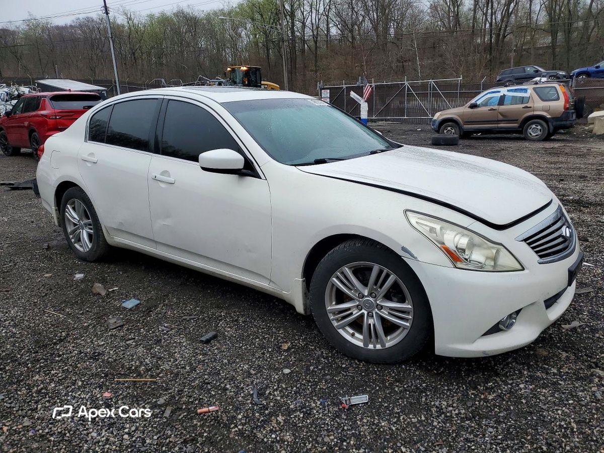 Infiniti G 2013