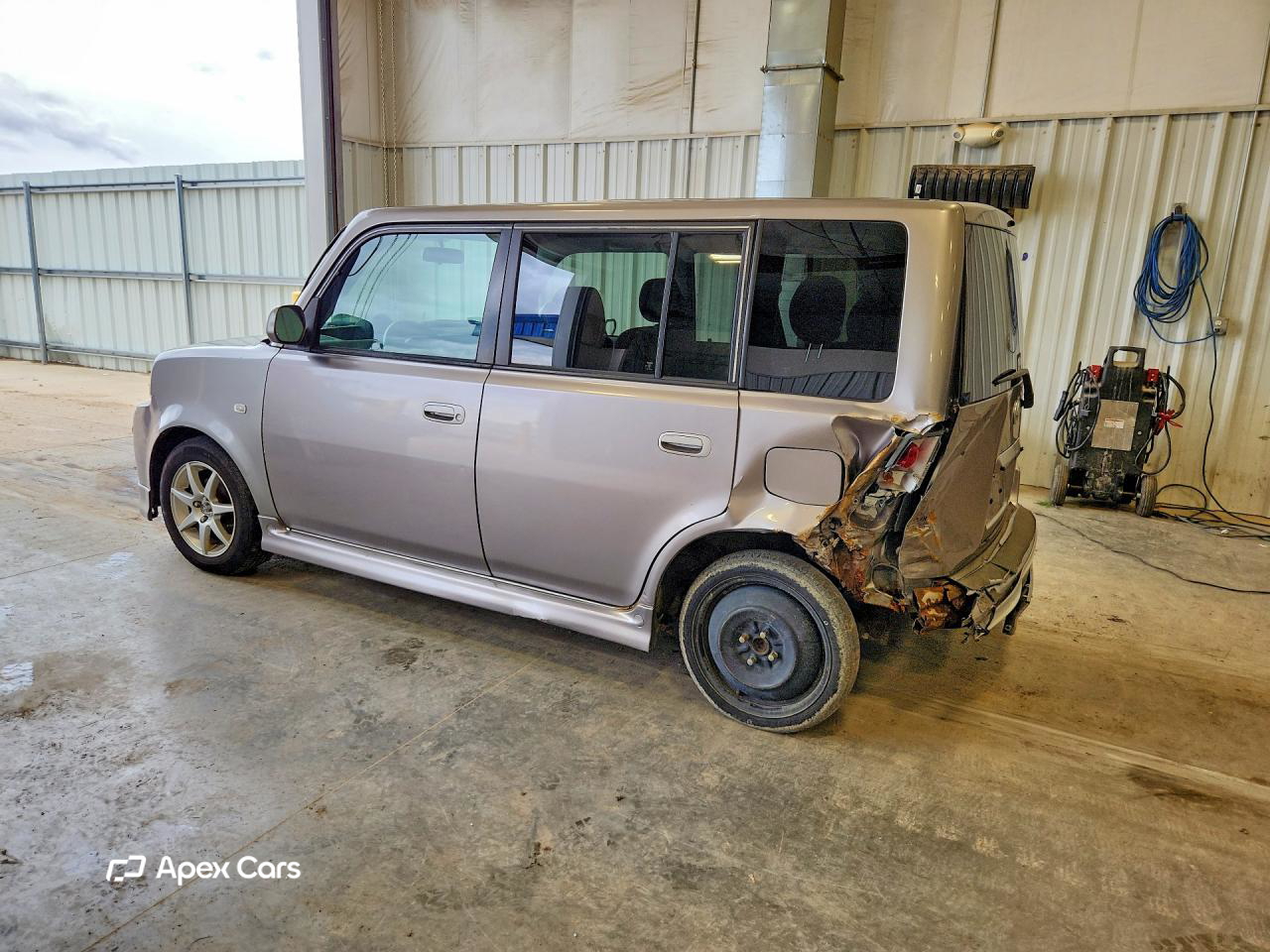 Toyota  2005
