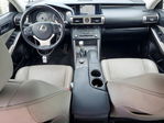 Lexus IS 2016