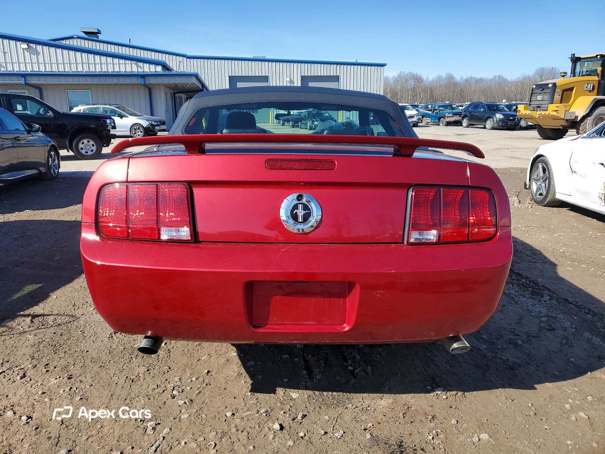 Ford Mustang 2005