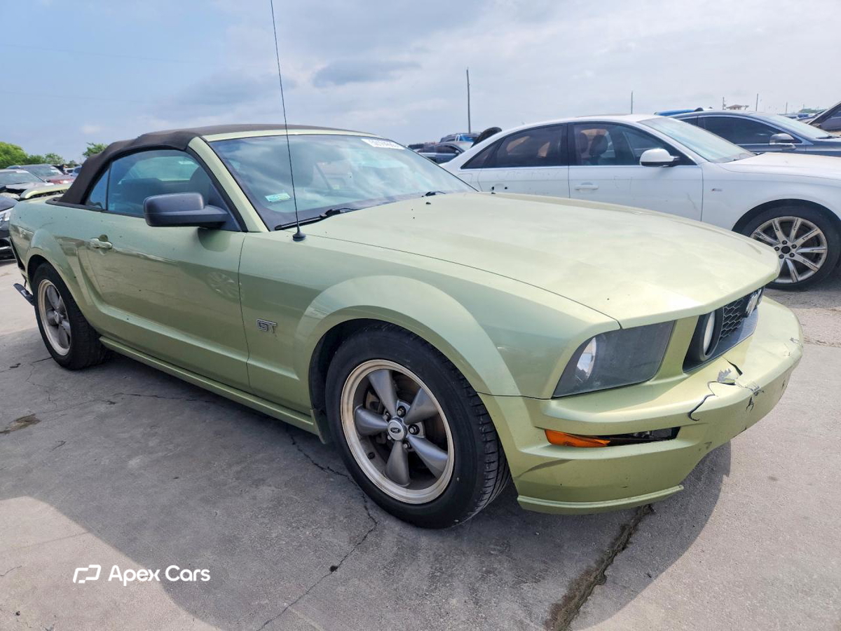 Ford Mustang 2005