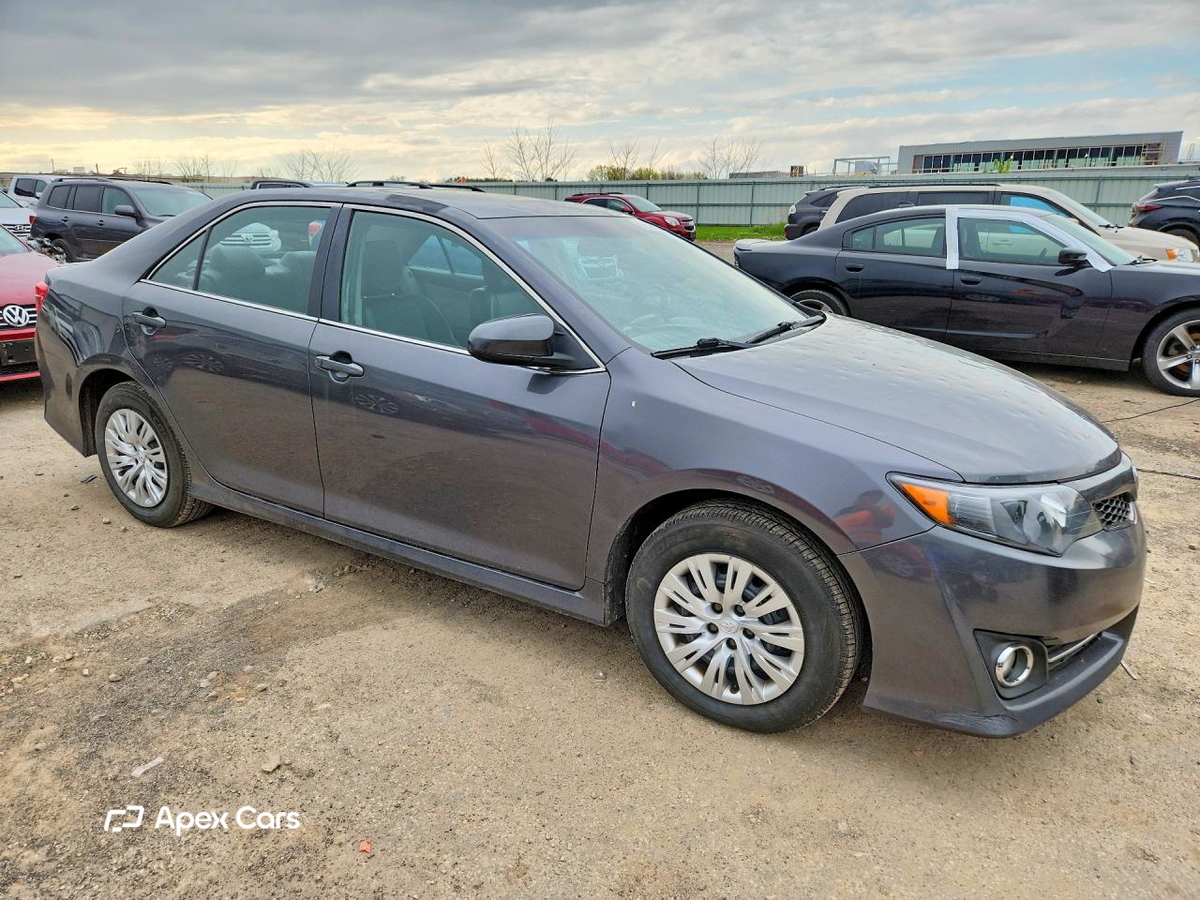 Toyota Camry 2012