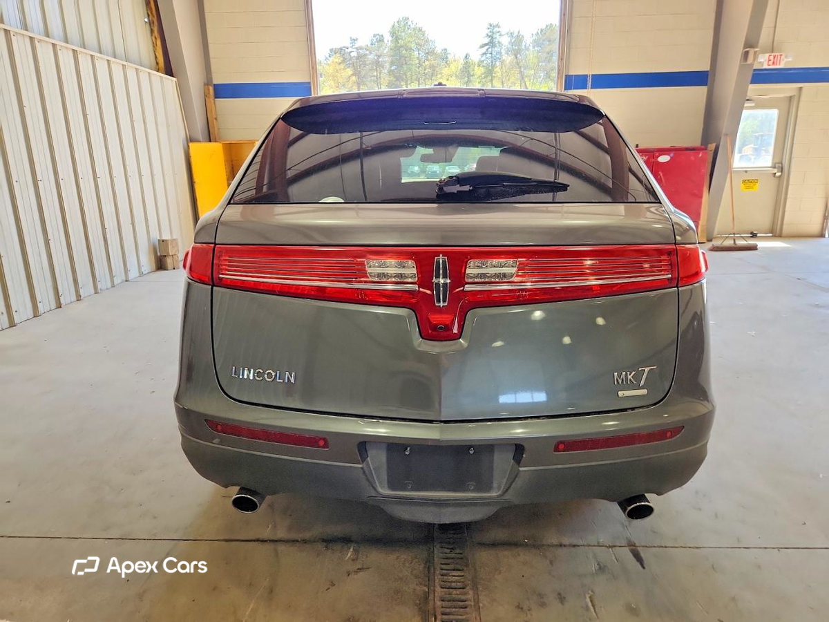 Lincoln MKT 2010