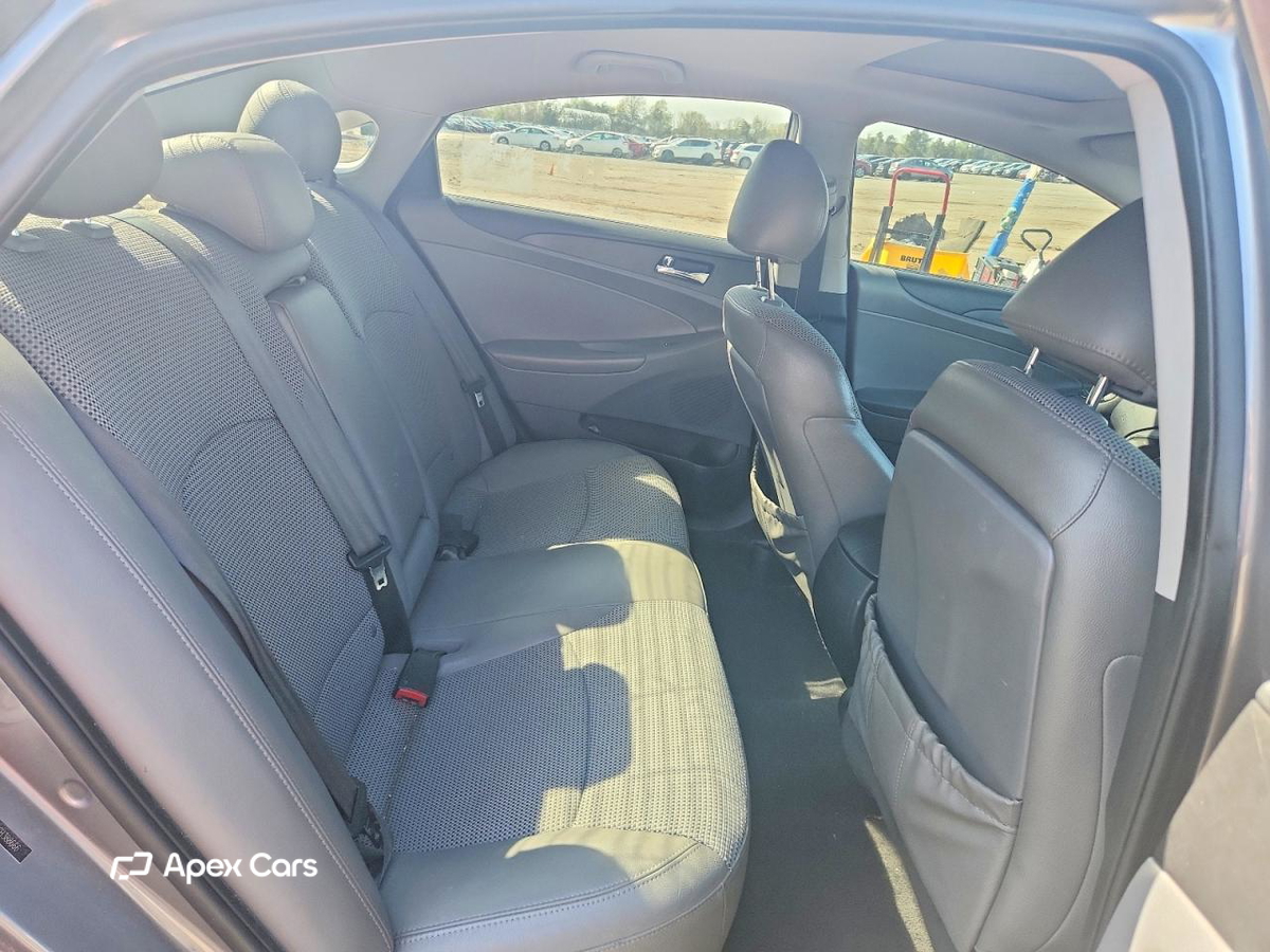 Hyundai Sonata 2012