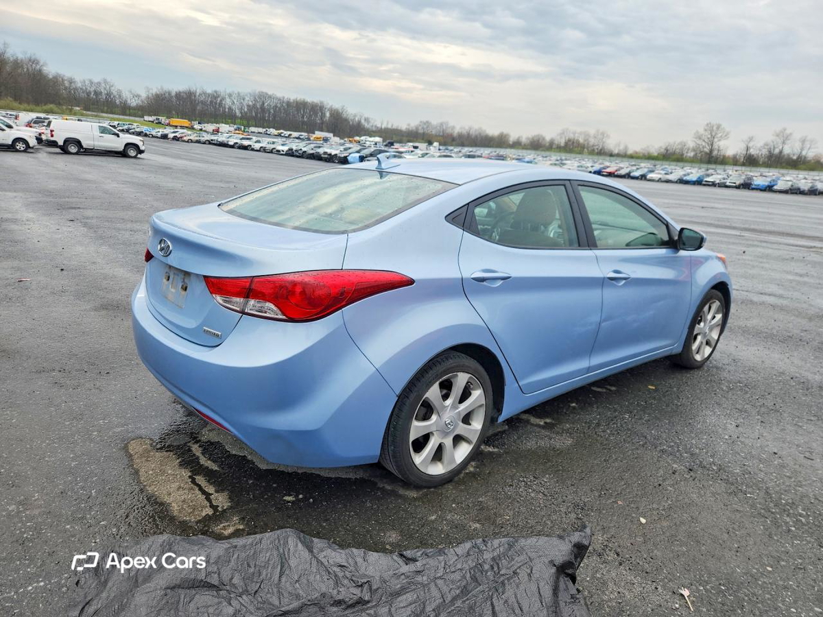 Hyundai Elantra 2012