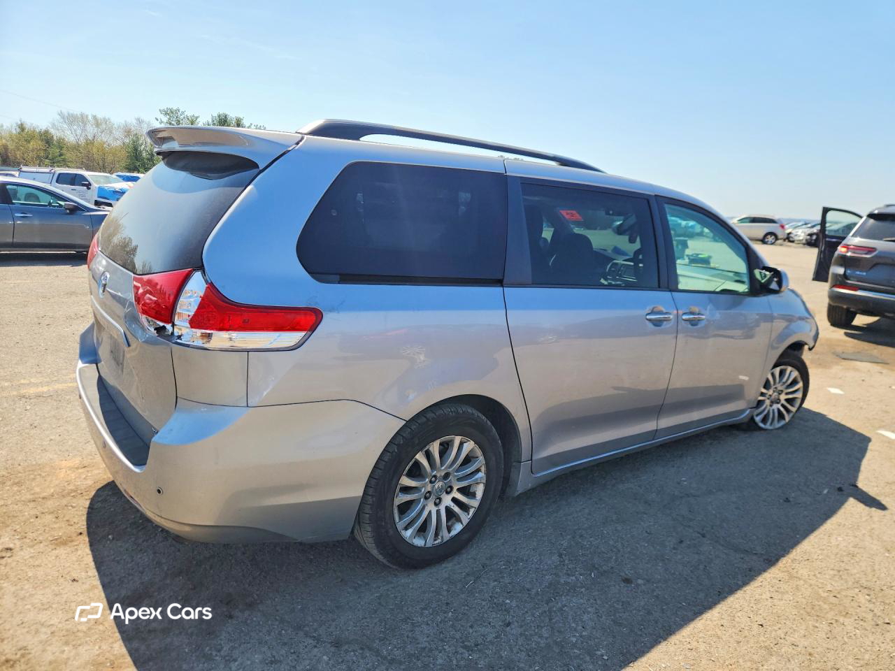 Toyota Sienna 2012