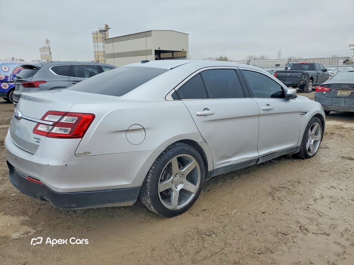 Ford Taurus 2016
