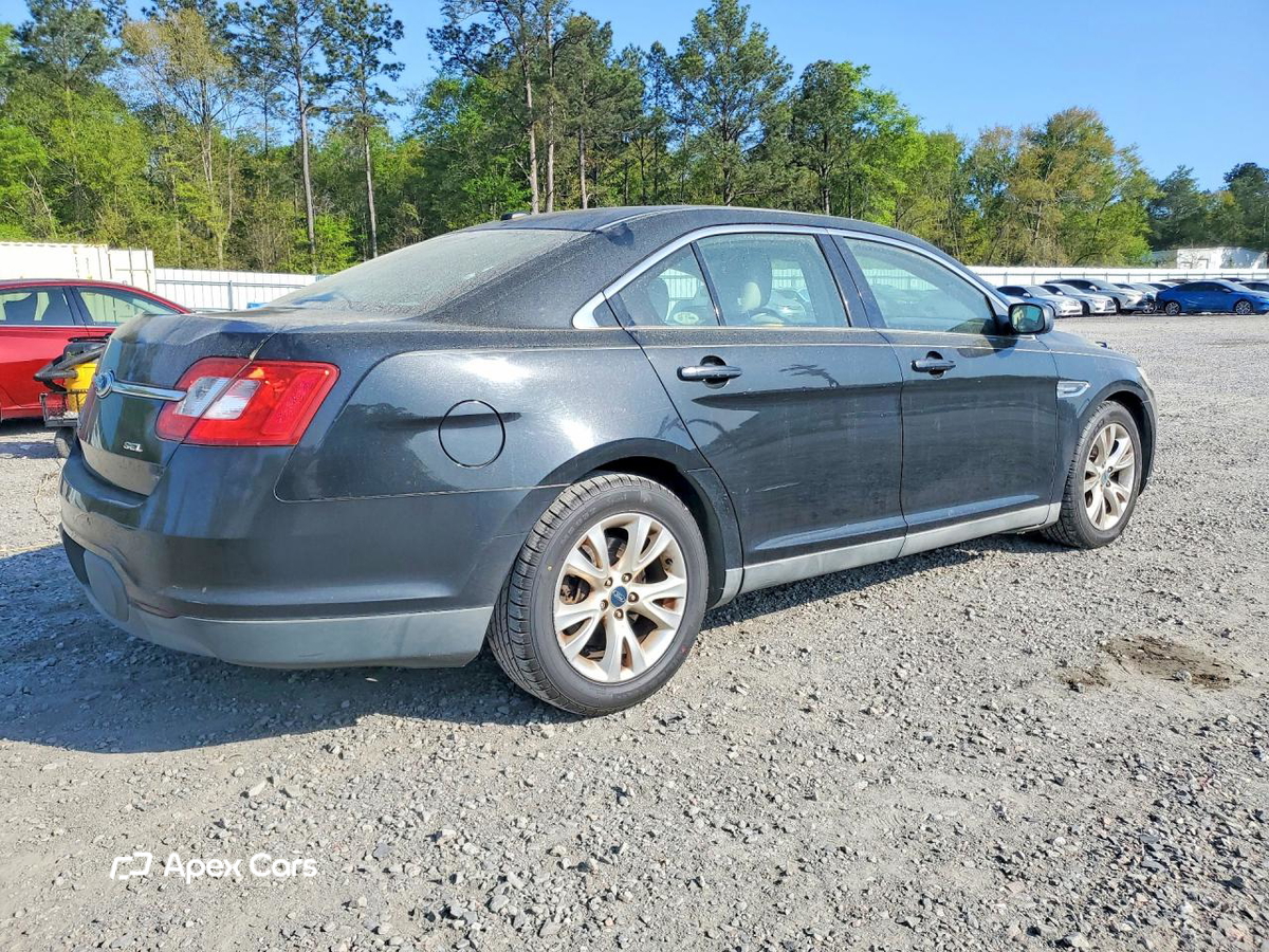 Ford Taurus 2010