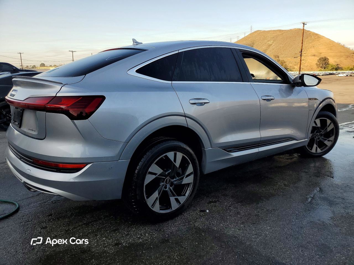 Audi e-tron 2022