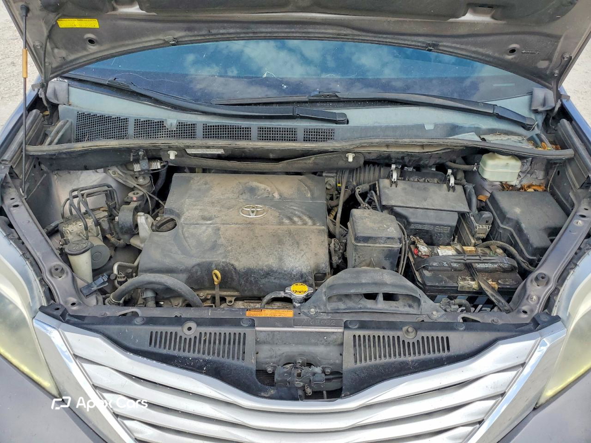 Toyota Sienna 2015