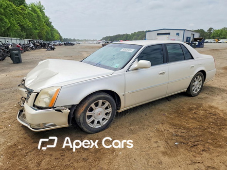 2010 Cadillac DTS - Image 1 of 5