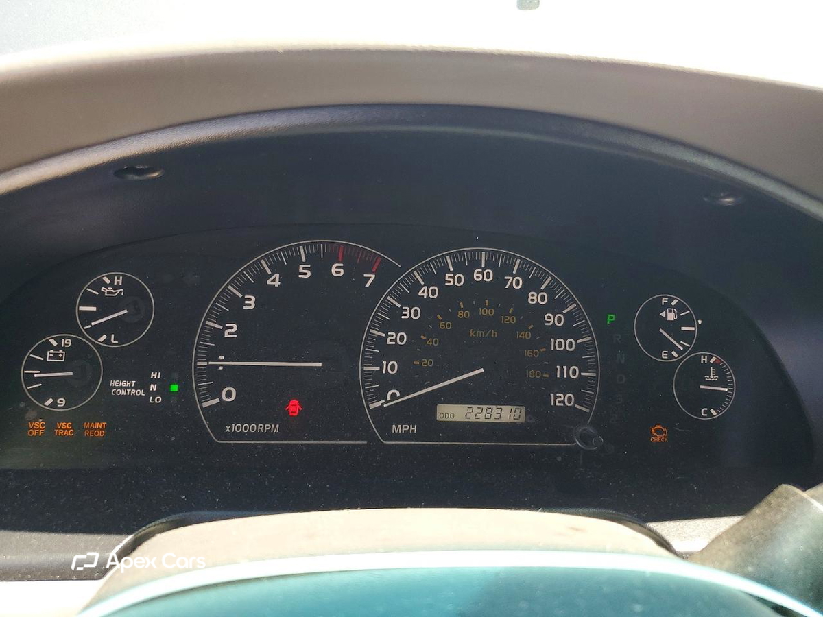 Toyota Sequoia 2005
