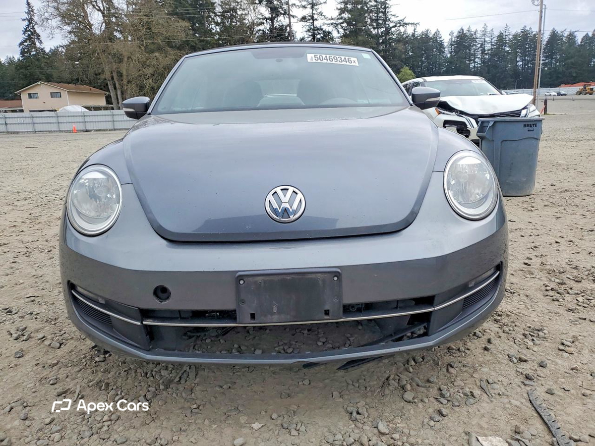 Volkswagen Beetle 2013